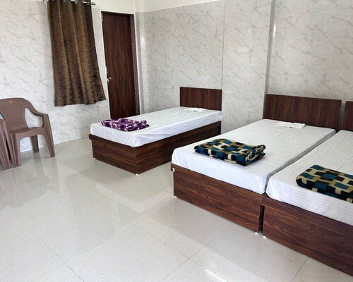 4 Bed Non-AC Family Room